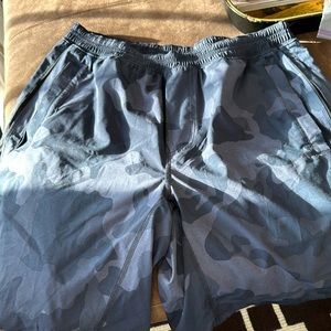 Lululemon pacebreaker shorts